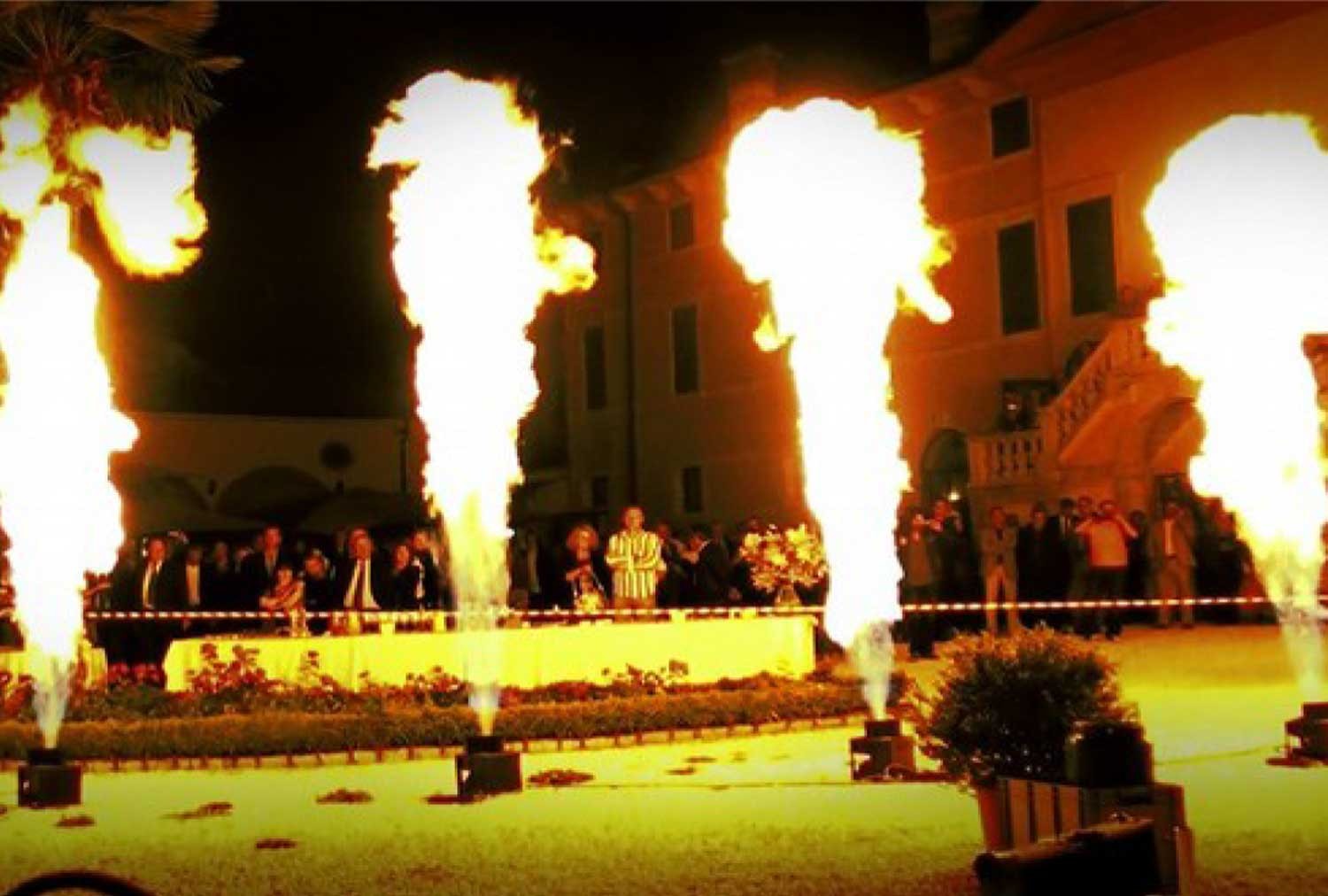 Spettacoli musicali con le fiamme